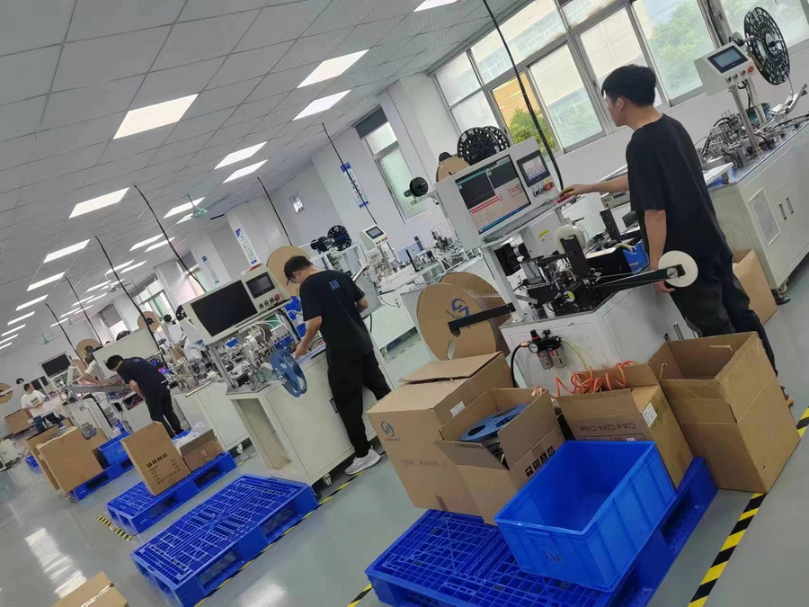 步步精全自动生产中心