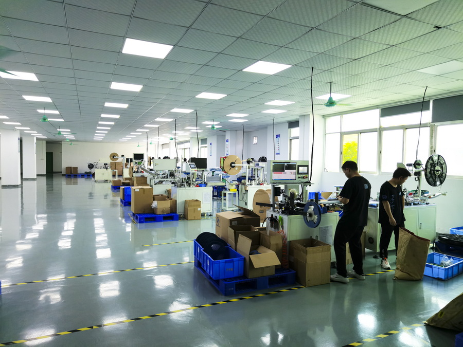 步步精全自动生产中心