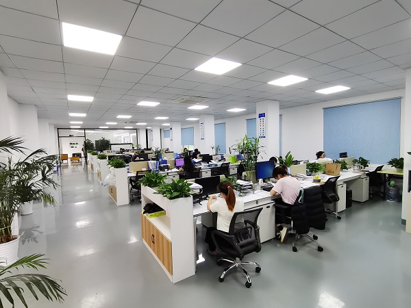 Type-C厂商在市场井喷中的挑战与机遇：策略与展望